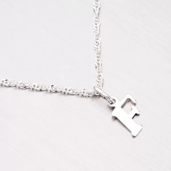 Stříbrné písmenko - F M5111F