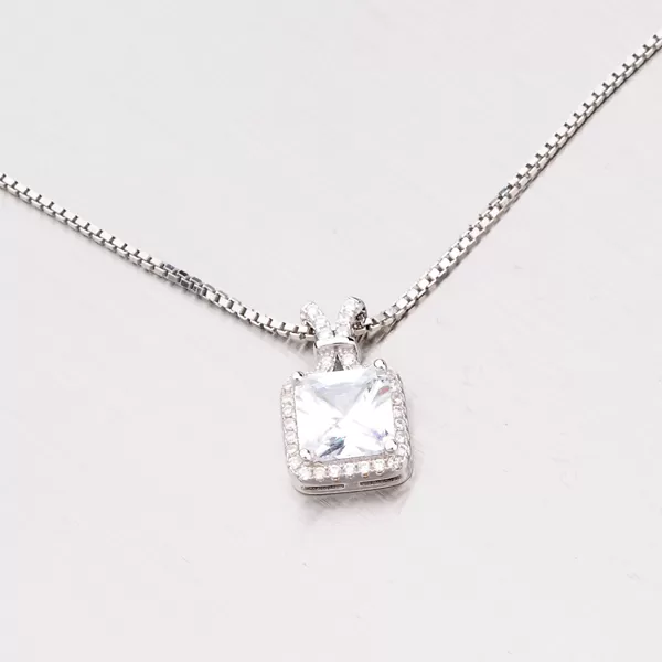 Stříbrný přívěsek se zirkony AP2072