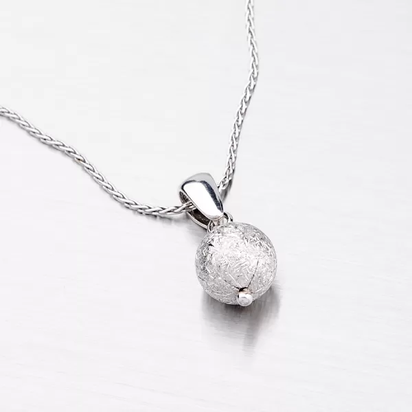 Stříbrný přívěsek - kulička 10mm PN9102D10