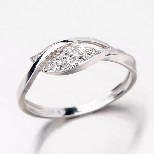 Prsten z bílého zlata se zirkony 41-NF52B