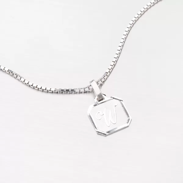 Přívěsek s písmenkem W M5120-W