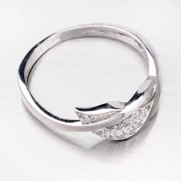 Prsten z bílého zlata se zirkony 41-NF52B