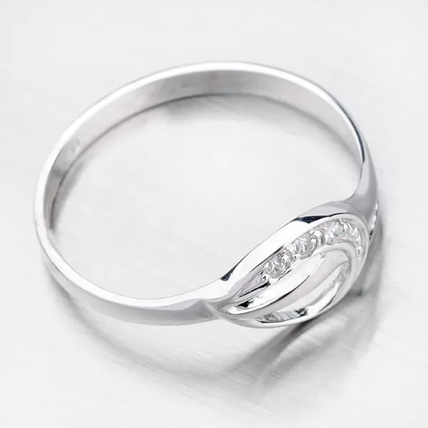 Prsten z bílého zlata se zirkony 41-NF163B