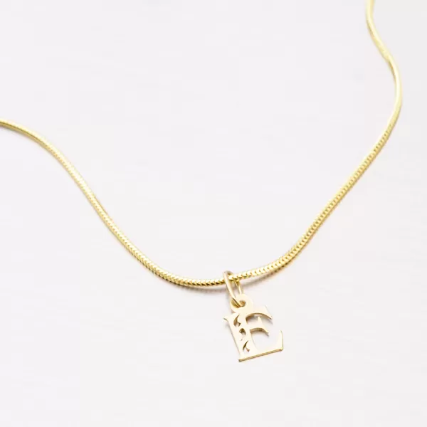 Zlaté písmenko E 442-0002-E