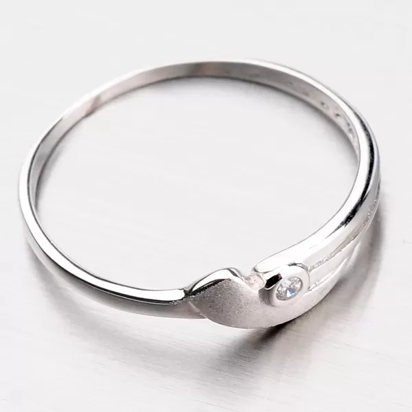 Zlatý prsten se zirkonem DZ1662-B