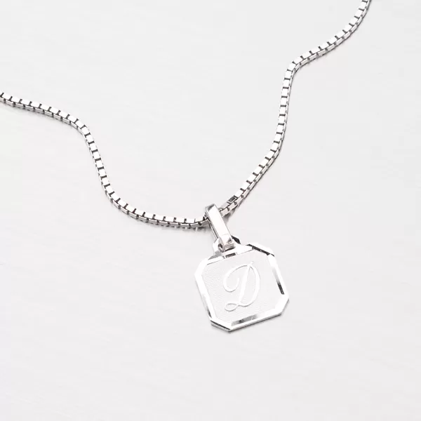 Přívěsek s písmenkem D M5120-D