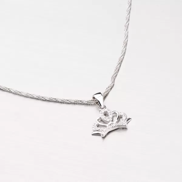 Stříbrný přívěsek ve tvaru korunky P1603124-1905-SLX