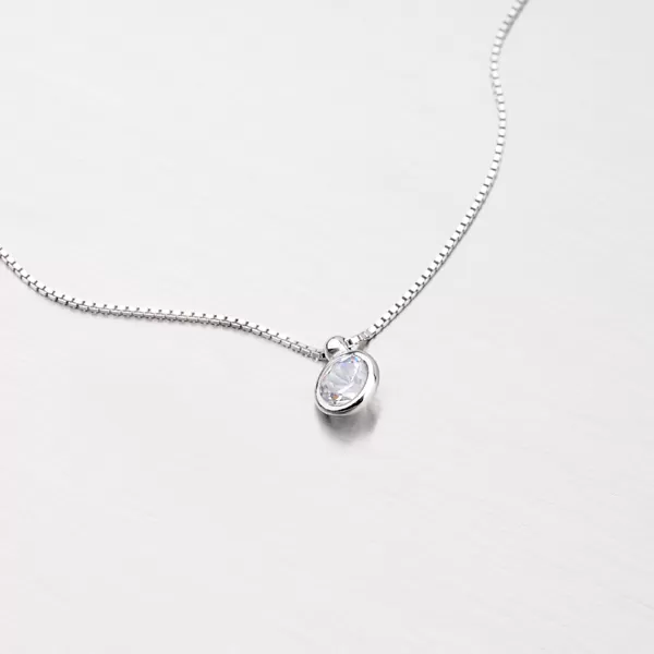 Náhrdelník s kulatým zirkonem M3014B