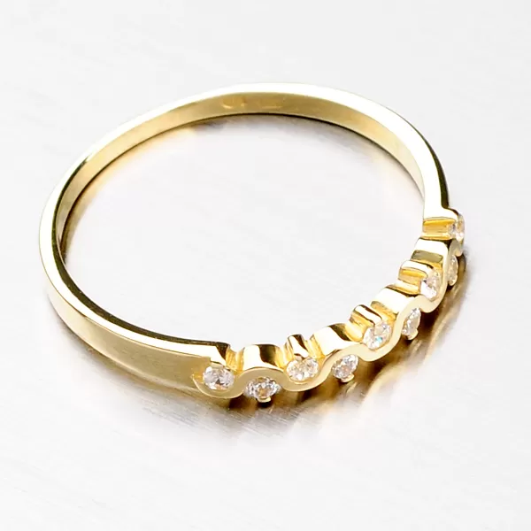 Krásný prsten se zirkony DZ2086ZL