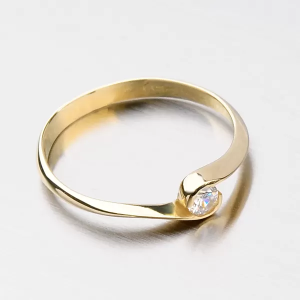 Zlatý prsten se zirkonem DZ1914ZL