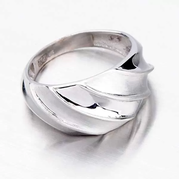 Stříbrný prsten BY-026-OKS