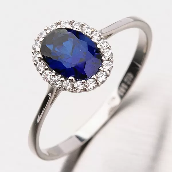 Prsten se safírem a zirkony 11-207