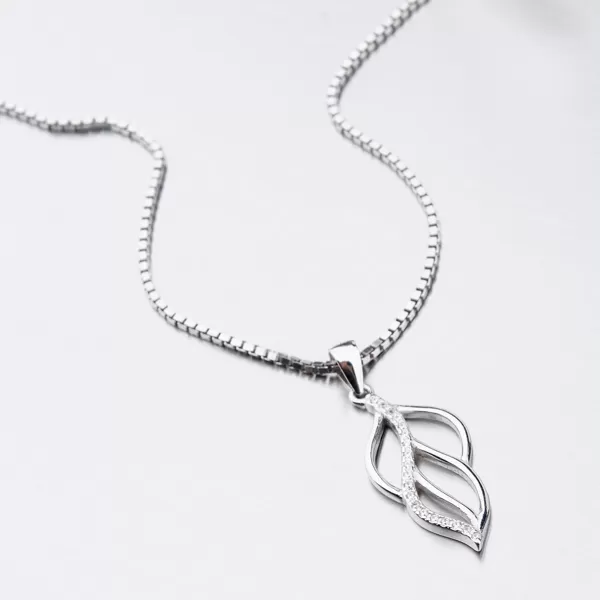 Stříbrný přívěsek HST-13140