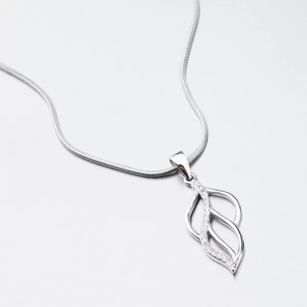 Stříbrný přívěsek HST-13140