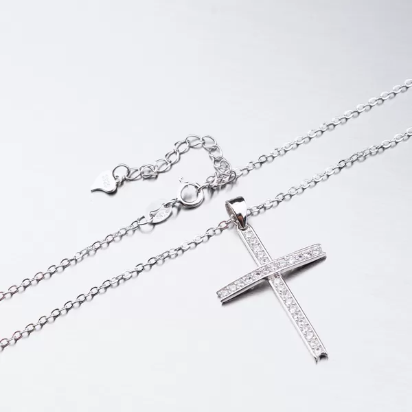 Stříbrný náhrdelník s křížkem SST-15979