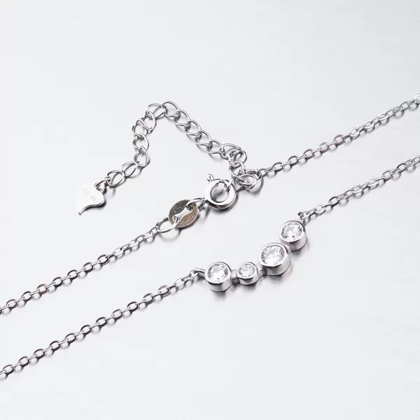 Stříbrný náhrdelník se zirkony SST-15101