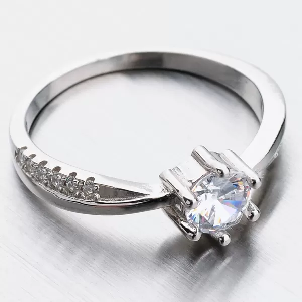 Stříbrný prsten se zirkony GST-11304