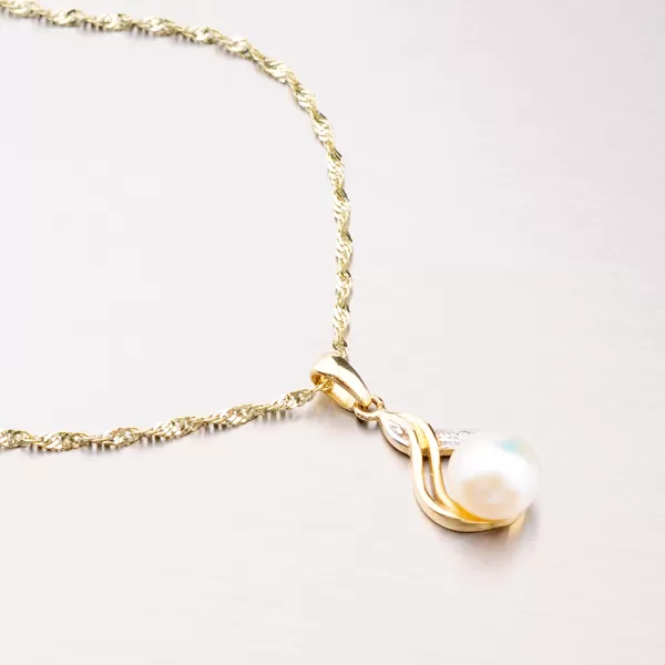 Zlatý přívěsek s perlou 43-21603