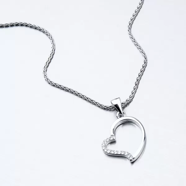 Stříbrný přívěsek HST-13108