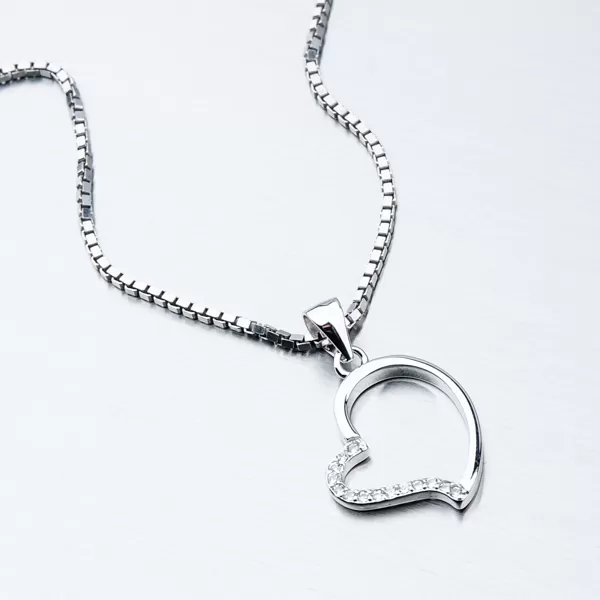 Stříbrný přívěsek HST-13108