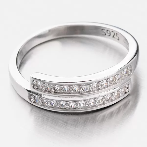 Stříbrný prsten se zirkony GST-11419