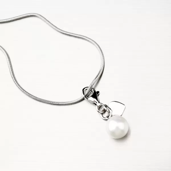 Stříbrný přívěsek s perlou a se srdcem PKL-3083