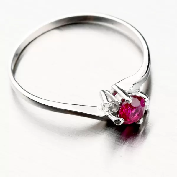 Prsten s červeným zirkonem 356-0106-04