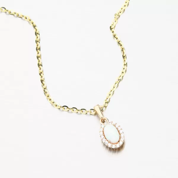 Zlatý přívěsek s bílým opálem a se zirkony 613G-024