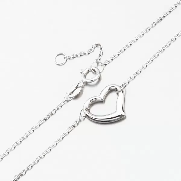 Náramek z bílého zlata se srdcem 614A-011