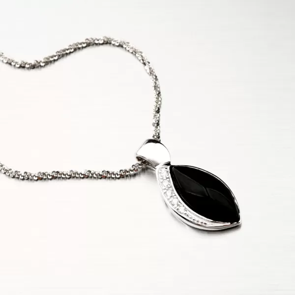 Stříbrný přívěsek s černým smaltem a se zirkony PKL-3073