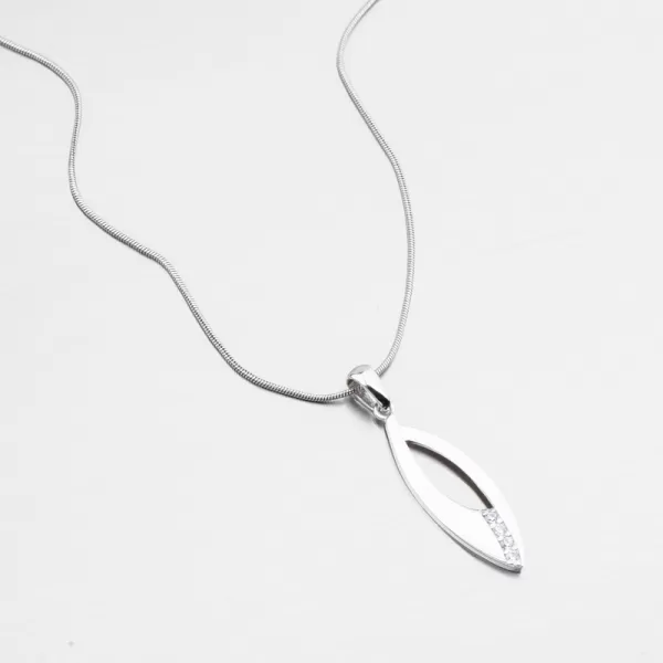 Přívěsek z bílého zlata se zirkony 43-22057