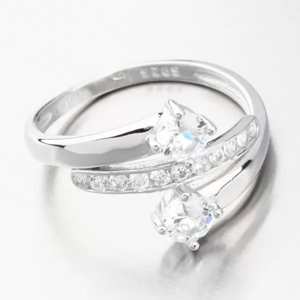 Stříbrný prsten se zirkony GST-11427