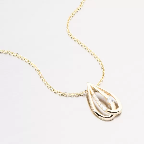 Zlatý přívěsek 662P-130246