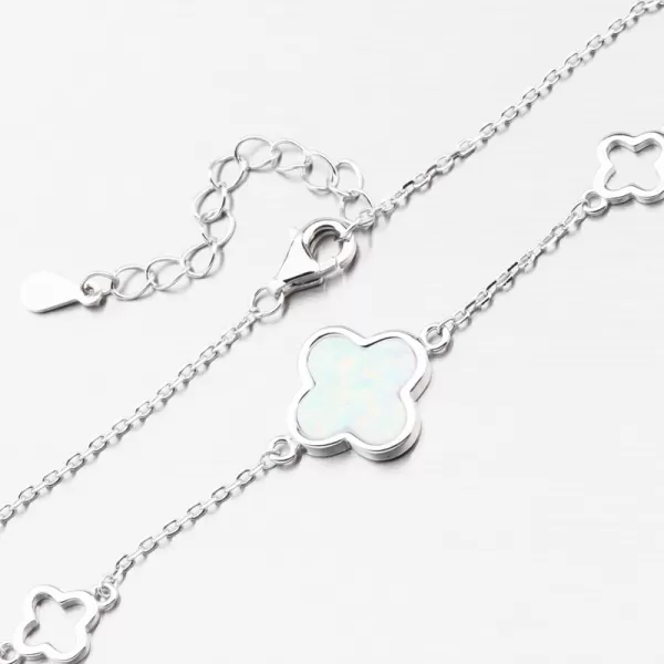 Stříbrný dámský náramek se čtyřlístky PKL-4023