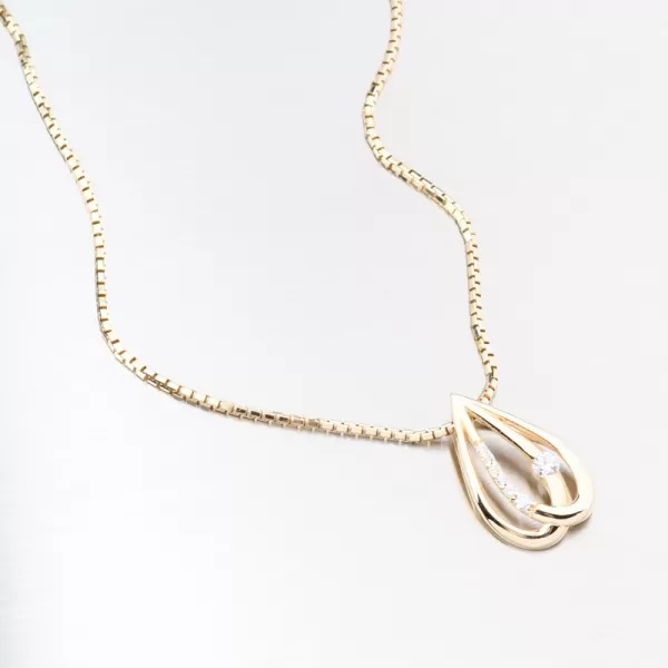 Zlatý přívěsek 662P-130246