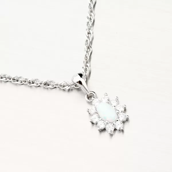 Stříbrný přívěsek s bílým opálem PKL-3119