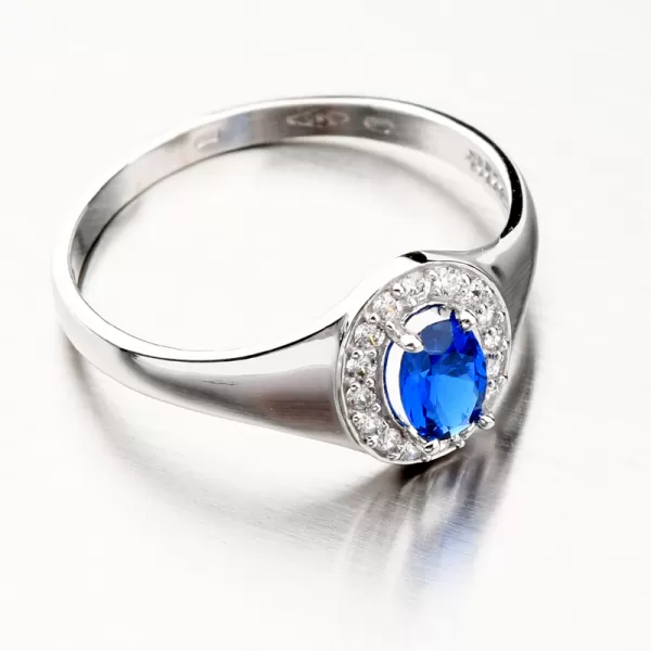 Prsten z bílého zlata se safírem a se zirkony 51GZ-8055-B-SAF
