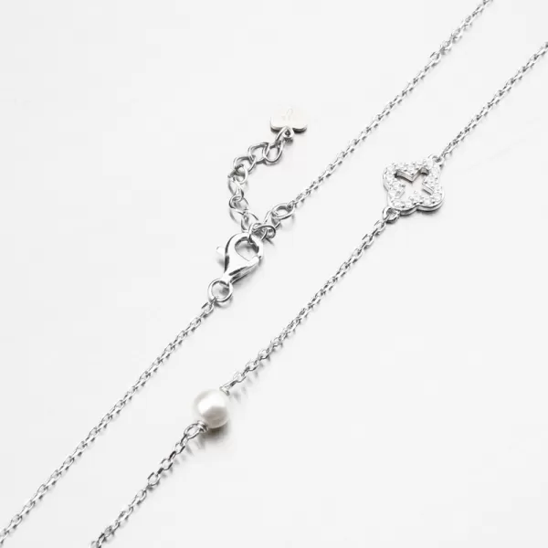 Stříbrný náhrdelník se čtyřlístkem a s perlami PKL-5026