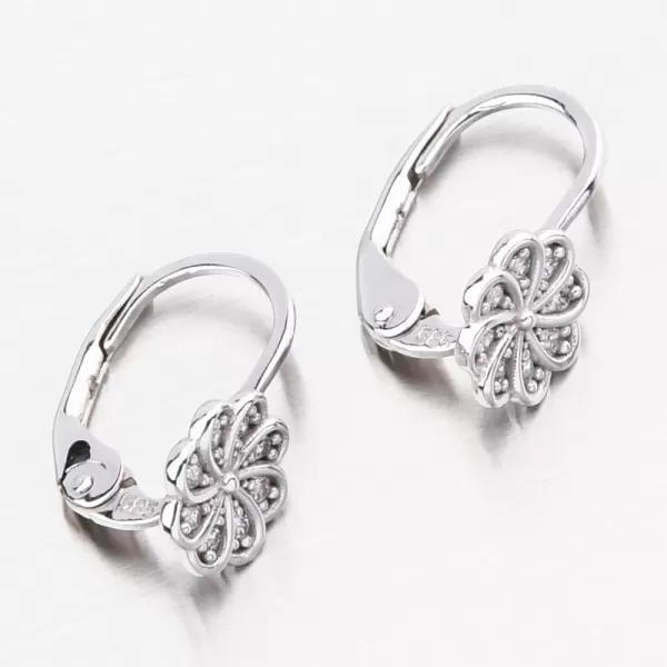 Náušnice z bílého zlata s květinou 42-32024