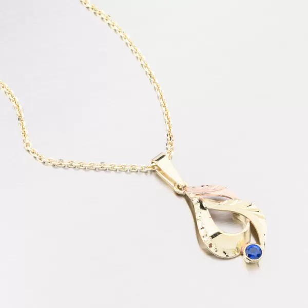 Zlatý přívěsek se safírem 53P-081TM