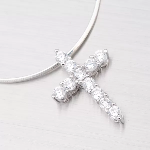 Kříž stříbrný P3028