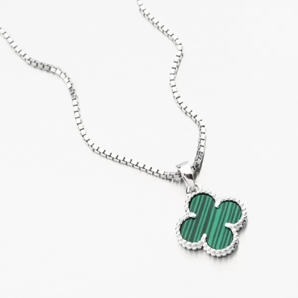 Stříbrný přívěsek malachit čtyřlístek PKL-3150