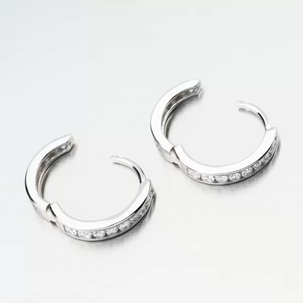 Stříbrné kruhy 16 mm se zirkony PKL-2267